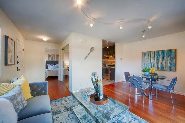 566 Vista Avenue, Palo Alto, California 94306
