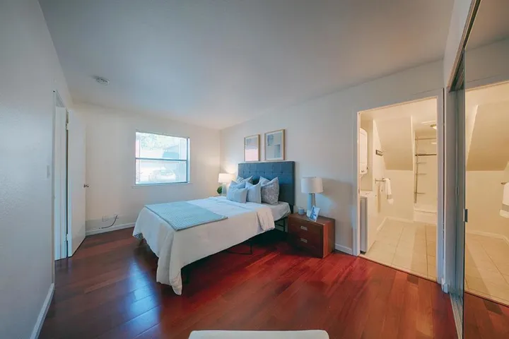 566 Vista Avenue, Palo Alto, California 94306
