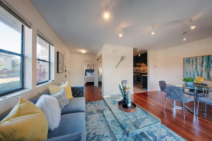 566 Vista Avenue, Palo Alto, California 94306