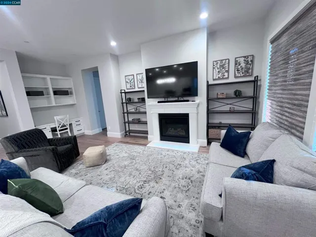 252 Golden State Pkwy, Oakley, California 94561