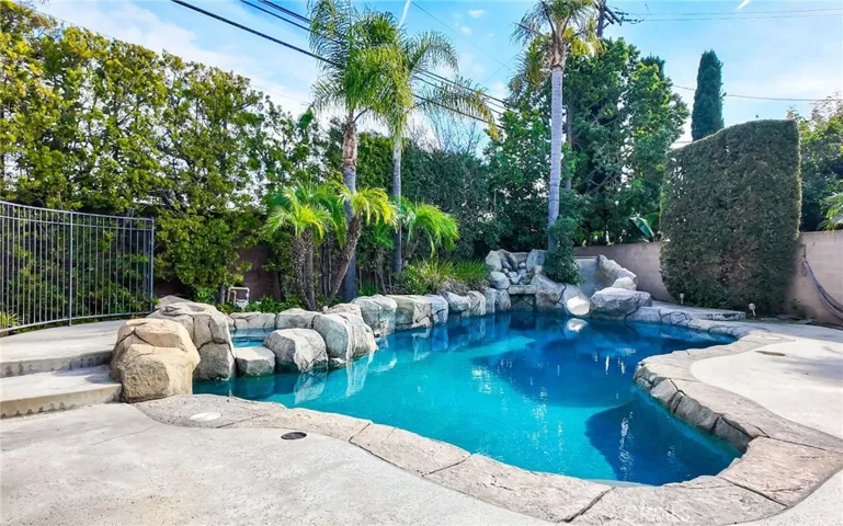 11412 Davenport Road, Rossmoor, California 90720