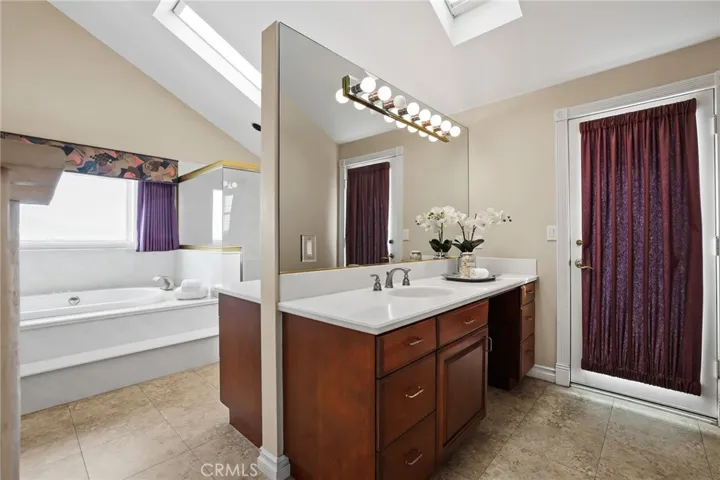 11412 Davenport Road, Rossmoor, California 90720