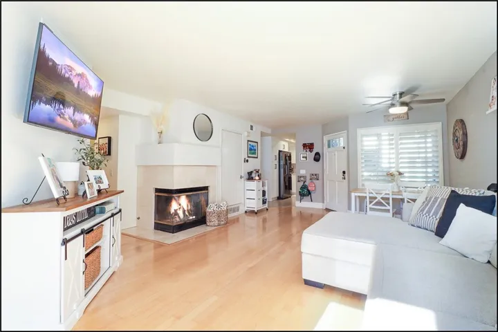 4 Stoneglen 75, Aliso Viejo, California 92656