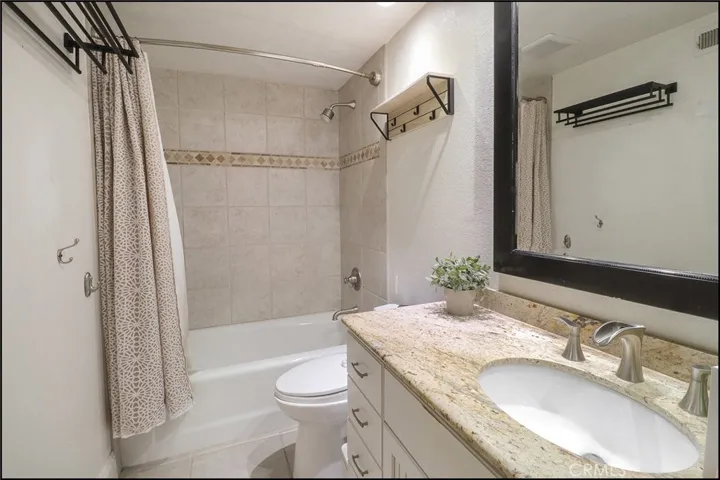 4 Stoneglen 75, Aliso Viejo, California 92656