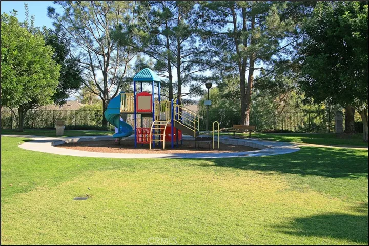 4 Stoneglen 75, Aliso Viejo, California 92656