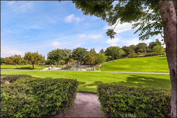 4 Stoneglen 75, Aliso Viejo, California 92656