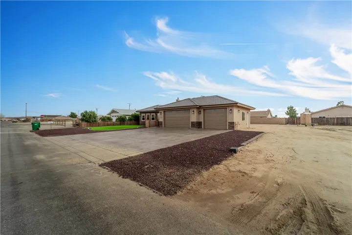 9608 Karen Ave, California City, California 93505