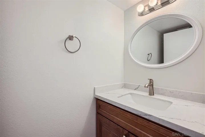 5130 N River Rd Unit B, Oceanside, California 92057