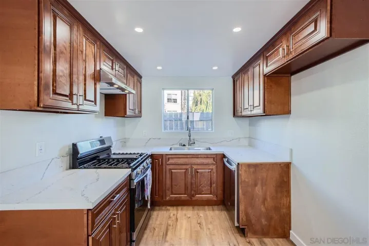 5130 N River Rd Unit B, Oceanside, California 92057