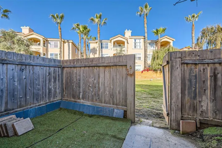 5130 N River Rd Unit B, Oceanside, California 92057