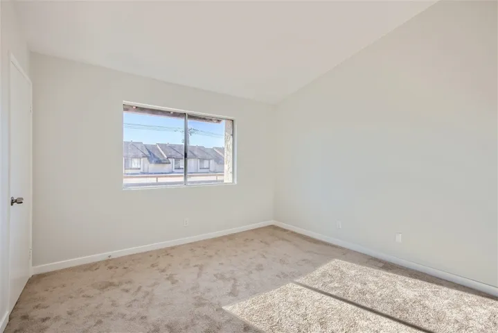 5130 N River Rd Unit B, Oceanside, California 92057