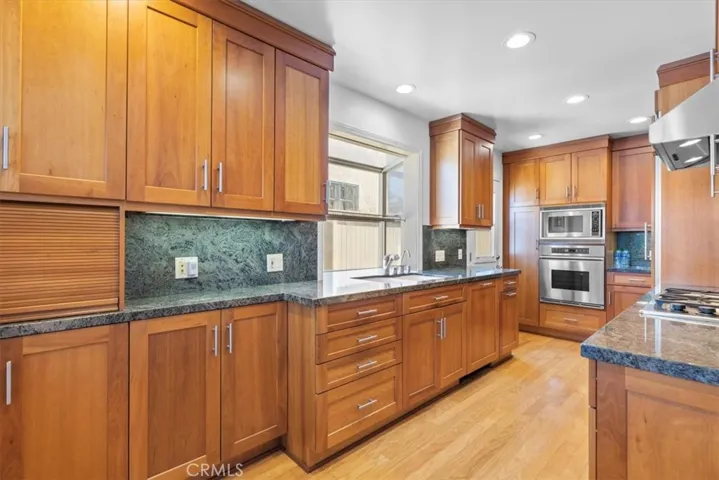 1314 8th Street, Manhattan Beach, California 90266