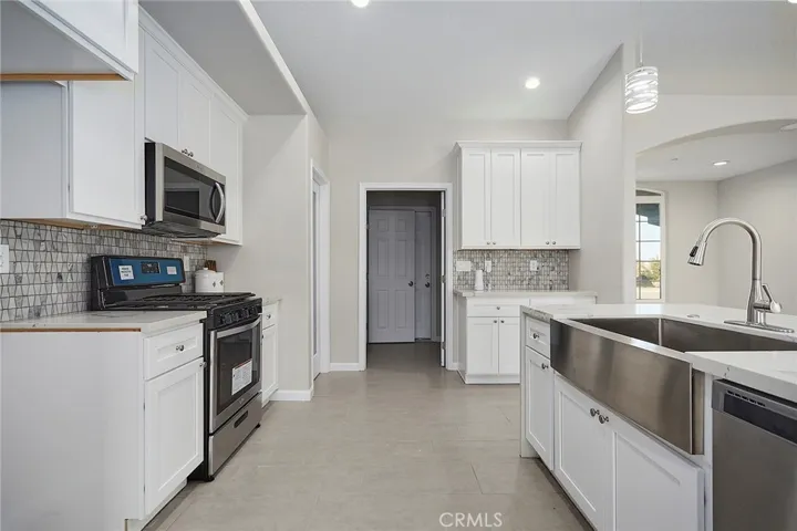 7741 Calpella Avenue, Hesperia, California 92345