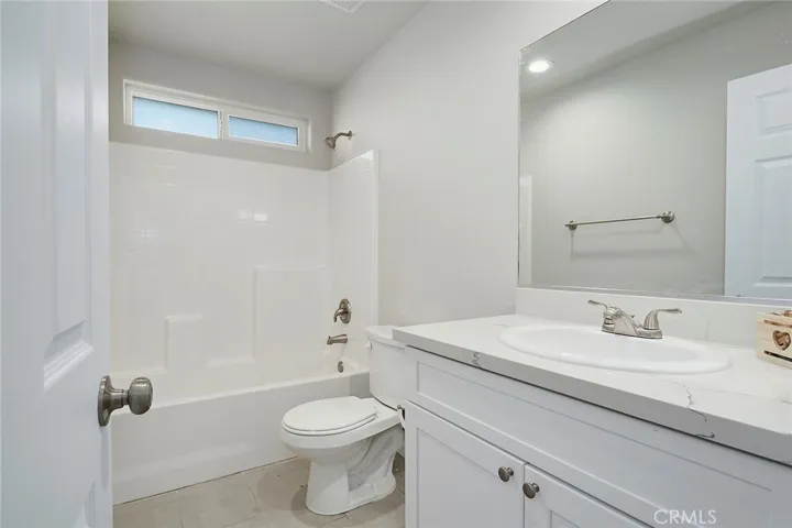 7741 Calpella Avenue, Hesperia, California 92345