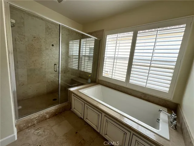 63 Rolling Green, Irvine, California 92620