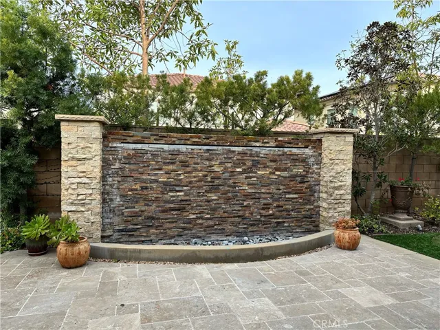 63 Rolling Green, Irvine, California 92620
