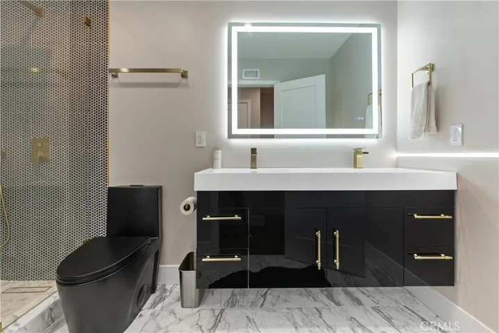 7565 Mclaren Avenue, West Hills, California 91307