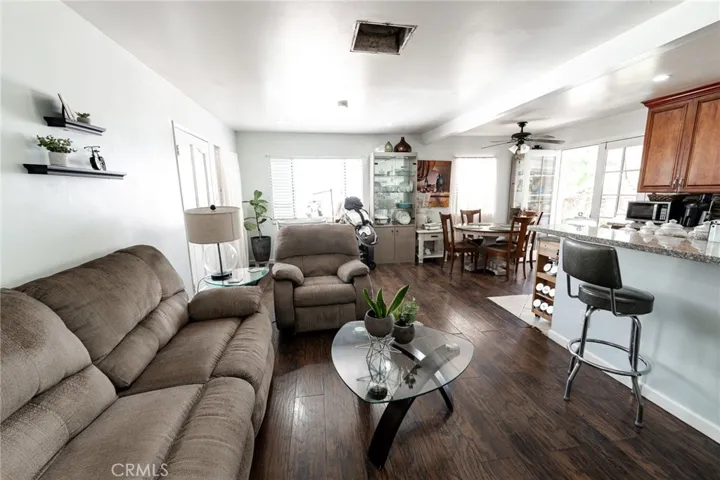 14770 San Fernando Mission Blvd, Mission Hills (san Fernando), California 91345
