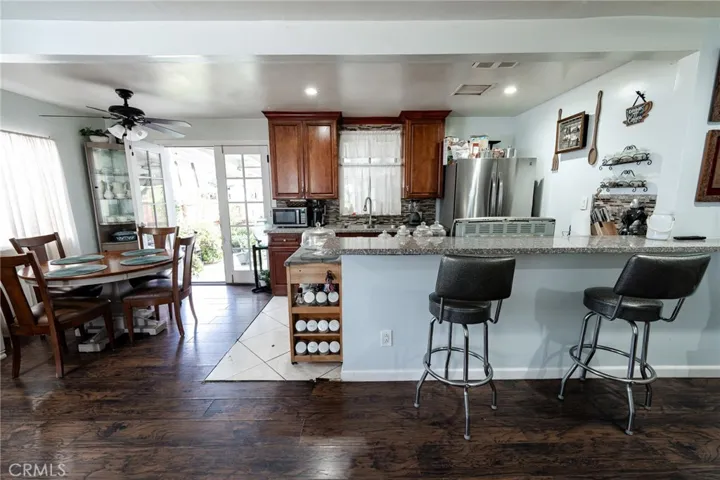 14770 San Fernando Mission Blvd, Mission Hills (san Fernando), California 91345