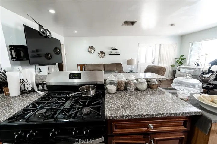 14770 San Fernando Mission Blvd, Mission Hills (san Fernando), California 91345