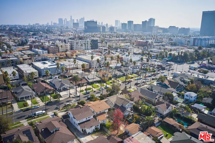 225 S Ardmore Avenue, Los Angeles, California 90004