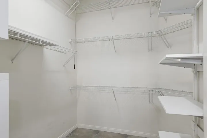 12 (4)