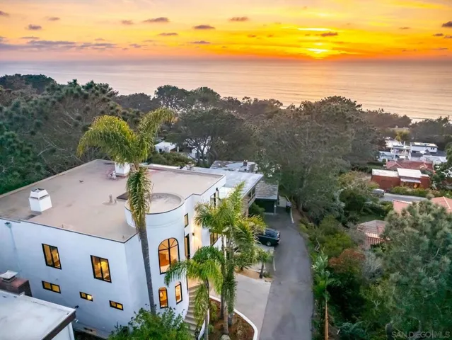 2144 Pinar Place, Del Mar, California 92014