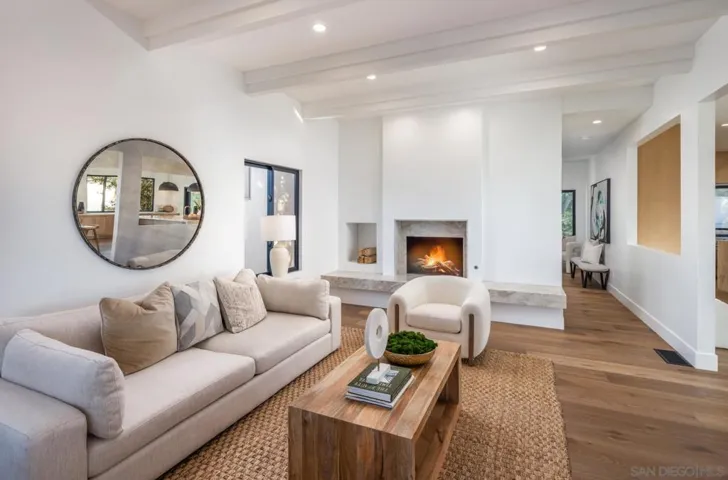 2144 Pinar Place, Del Mar, California 92014