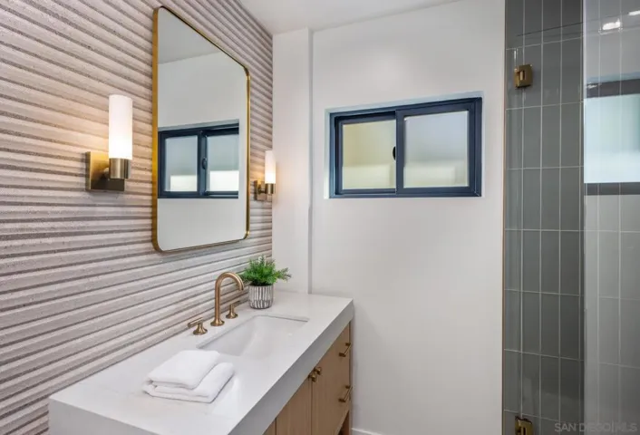 2144 Pinar Place, Del Mar, California 92014