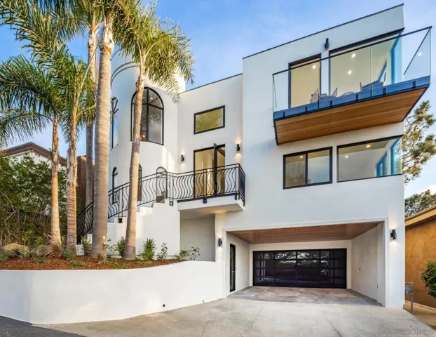 2144 Pinar Place, Del Mar, California 92014