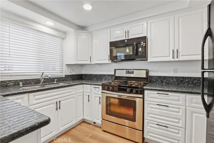 19540 Sherman Way 502, Reseda, California 91335