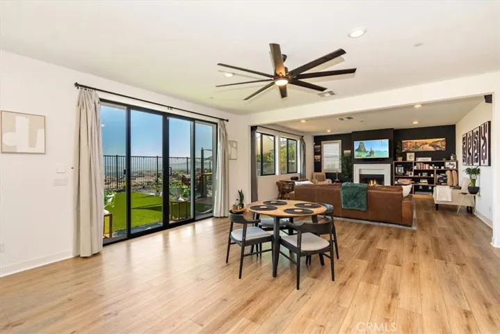 2747 Sierra Bella, Corona, California 92882