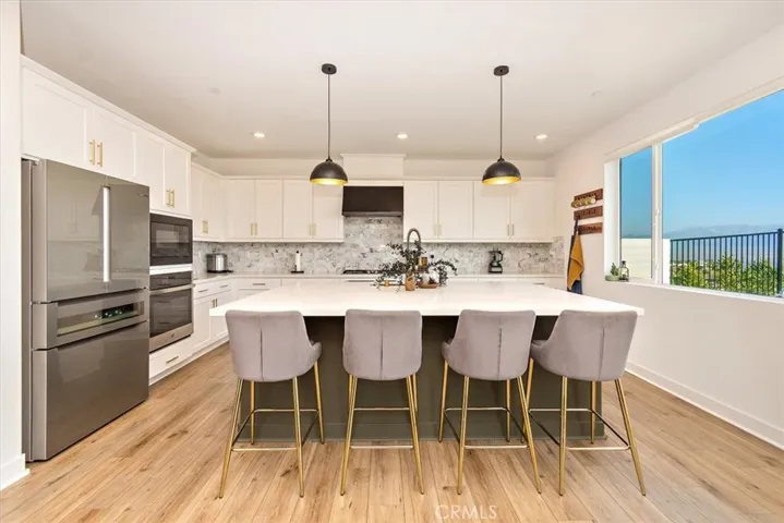 2747 Sierra Bella, Corona, California 92882