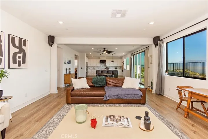 2747 Sierra Bella, Corona, California 92882