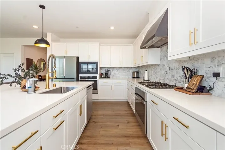 2747 Sierra Bella, Corona, California 92882