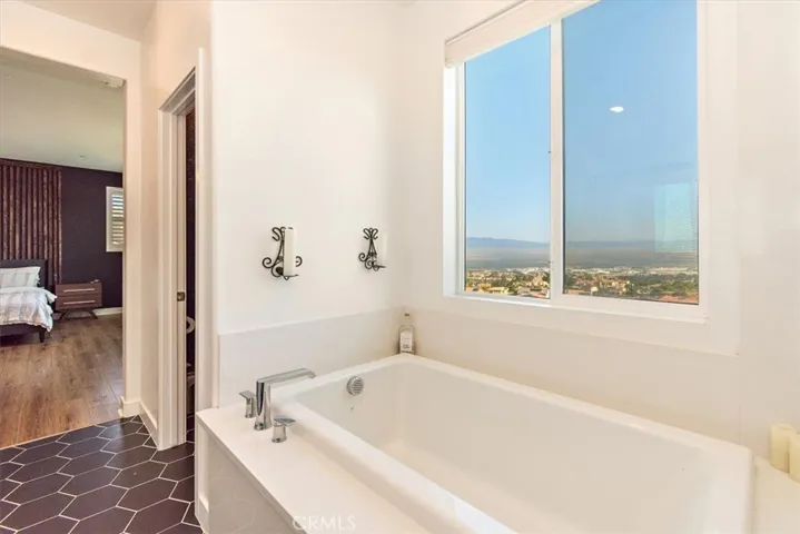 2747 Sierra Bella, Corona, California 92882