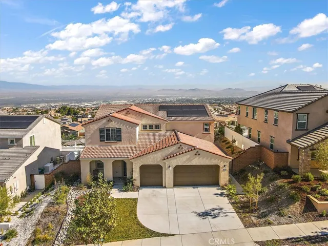 2747 Sierra Bella, Corona, California 92882