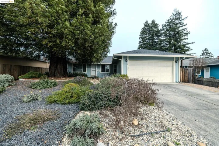 8444 Lakewood Ave, Cotati, California 94931