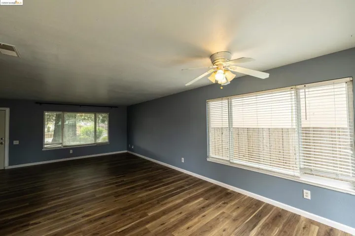8444 Lakewood Ave, Cotati, California 94931