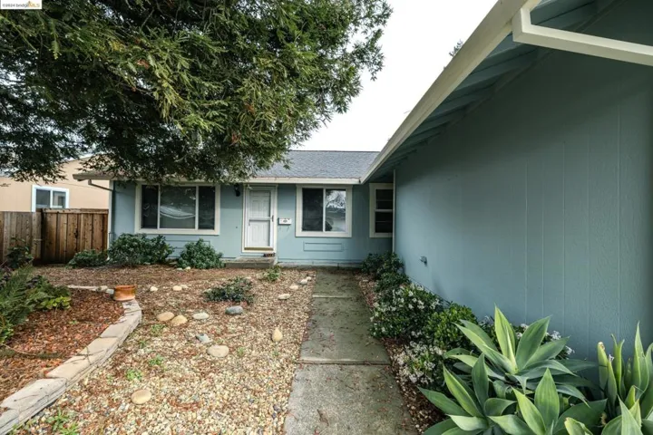 8444 Lakewood Ave, Cotati, California 94931