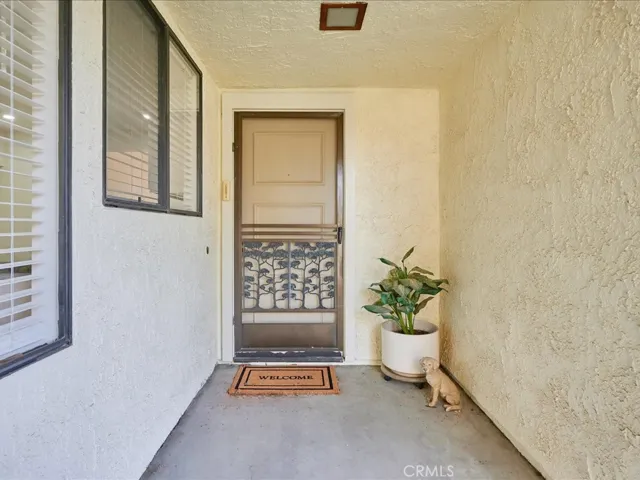 42206 Village 42, Camarillo, California 93012
