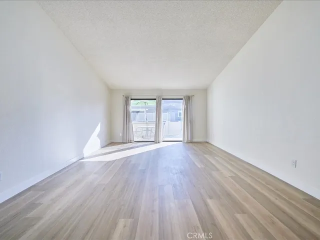 42206 Village 42, Camarillo, California 93012