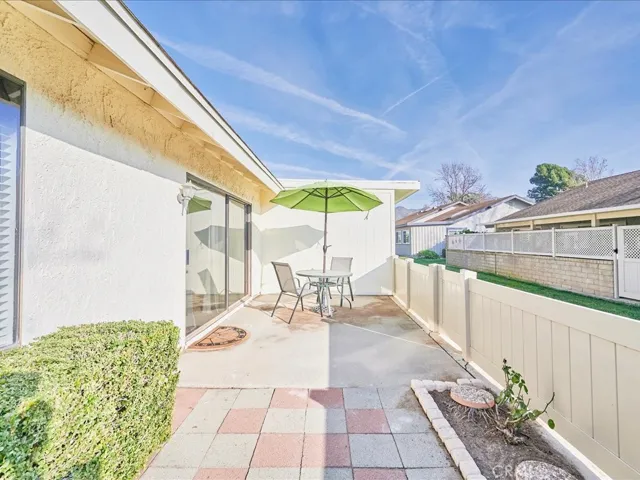 42206 Village 42, Camarillo, California 93012
