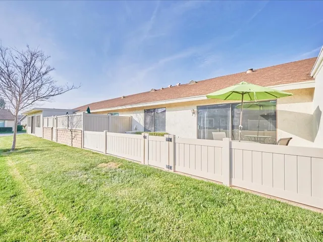 42206 Village 42, Camarillo, California 93012