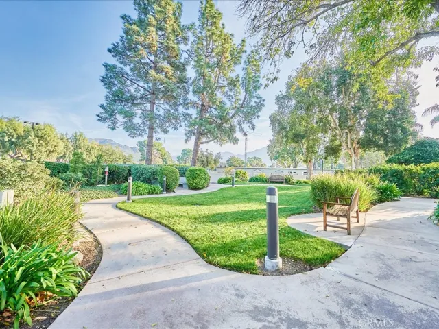 42206 Village 42, Camarillo, California 93012
