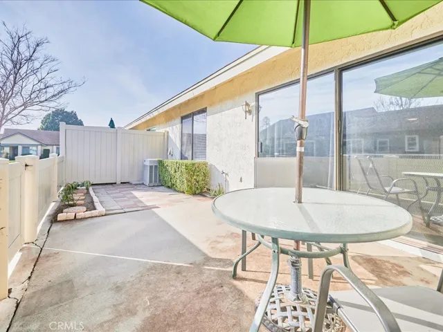 42206 Village 42, Camarillo, California 93012