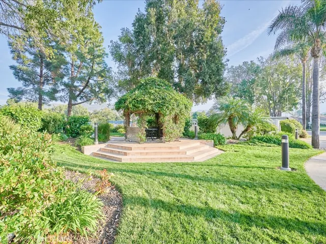 42206 Village 42, Camarillo, California 93012