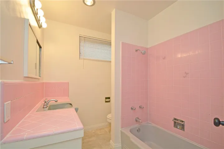 338 Elm Avenue 10, Long Beach, California 90802