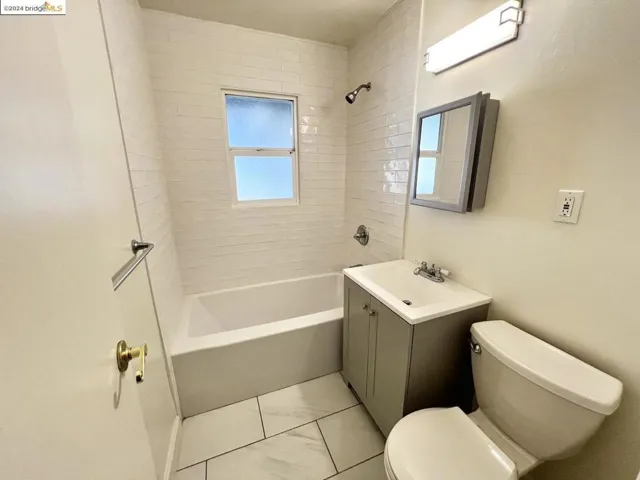 Main floor Bathroom