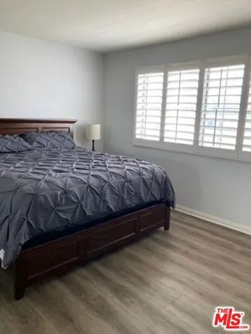 11830 Mayfield Avenue 302, Los Angeles, California 90049
